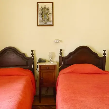 Residencial Luz Гостевой дом Томар