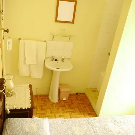 Gasthof Residencial Luz Tomar